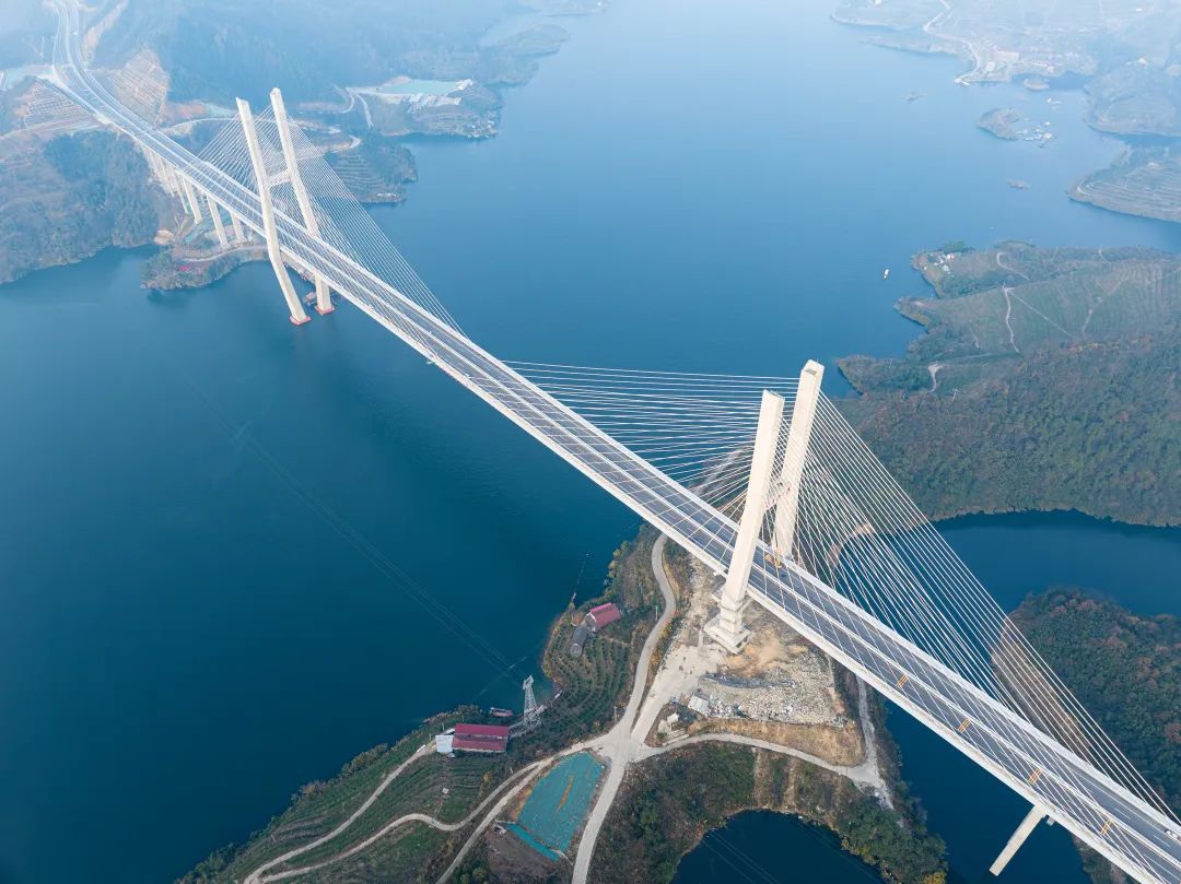 雪峰湖大橋.jpg